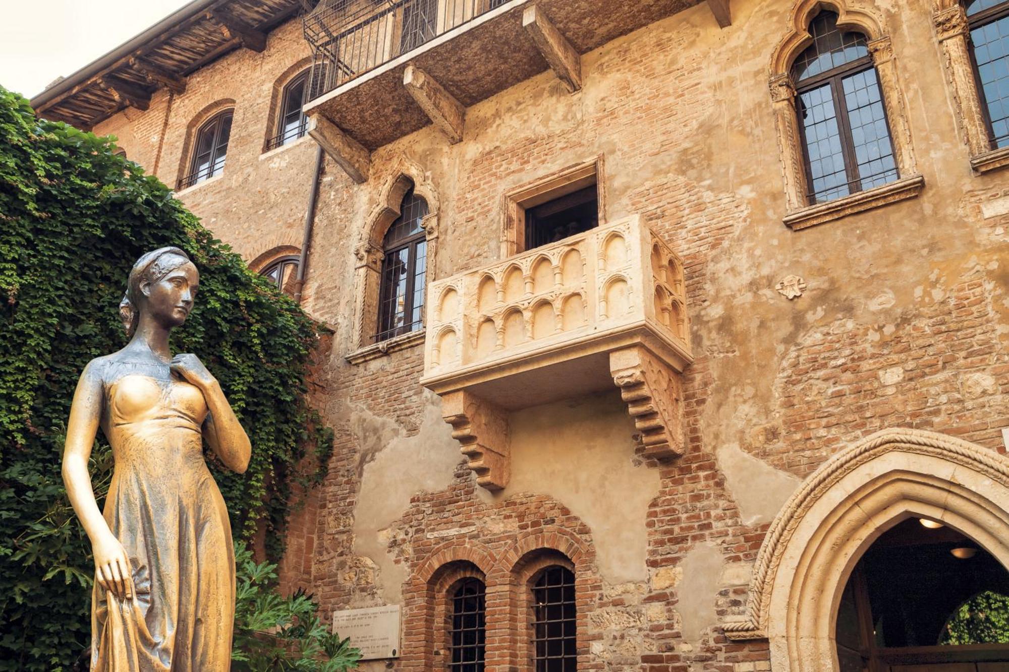 Opera Luxury Apartment Verona Eksteriør billede