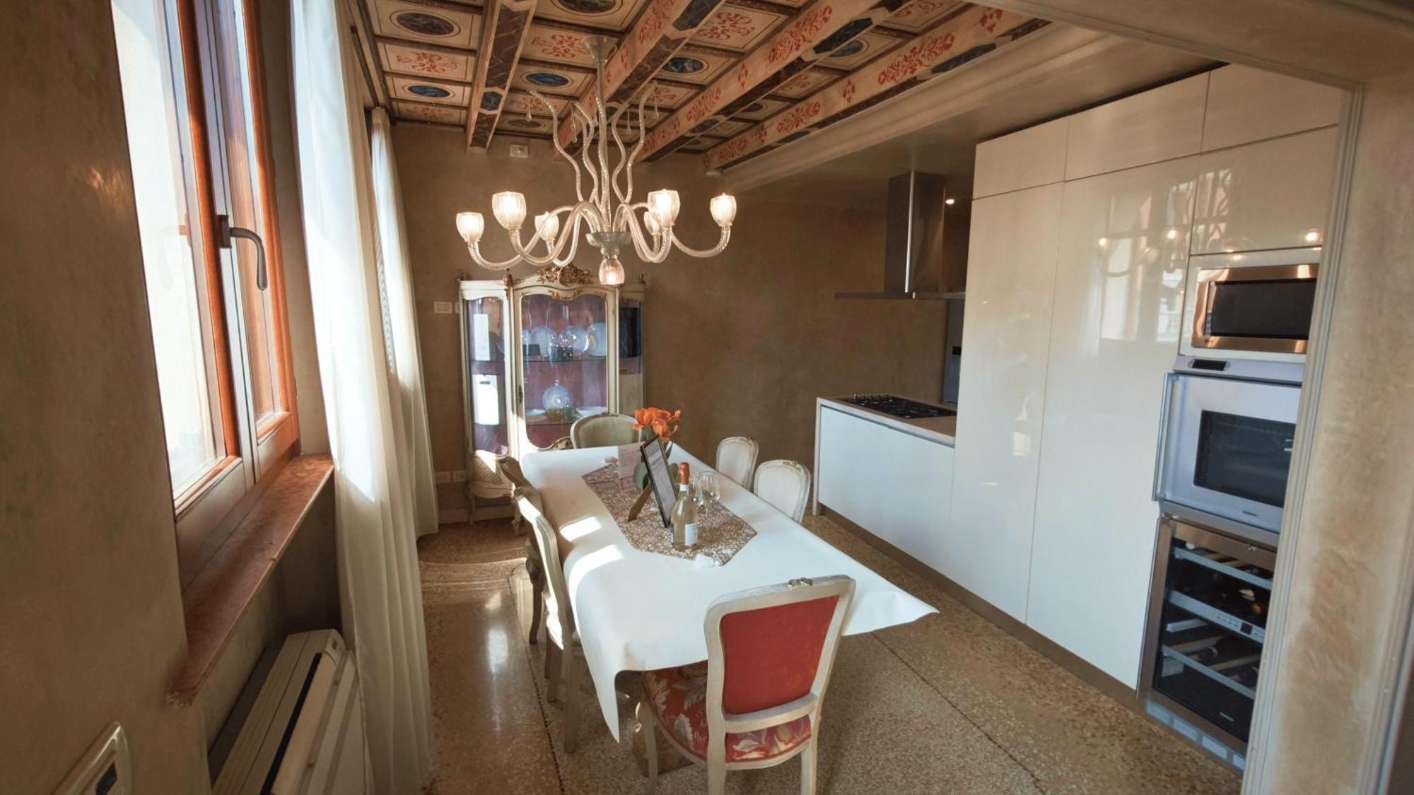 Opera Luxury Apartment Verona Eksteriør billede