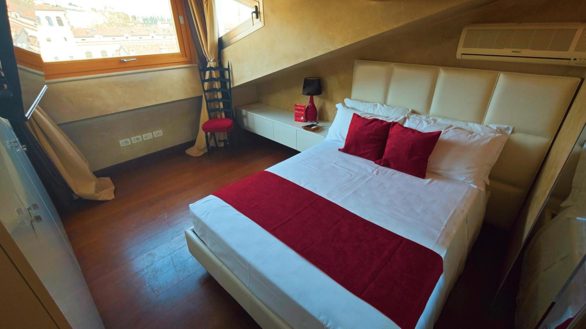 Opera Luxury Apartment Verona Eksteriør billede