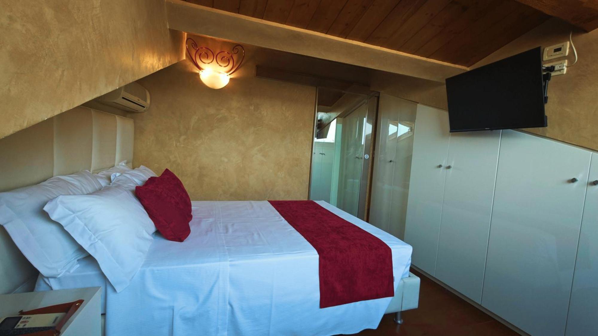 Opera Luxury Apartment Verona Eksteriør billede