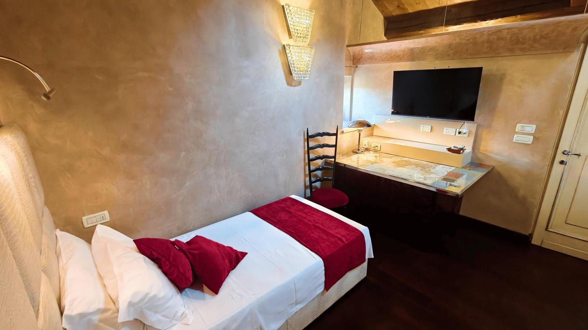 Opera Luxury Apartment Verona Eksteriør billede