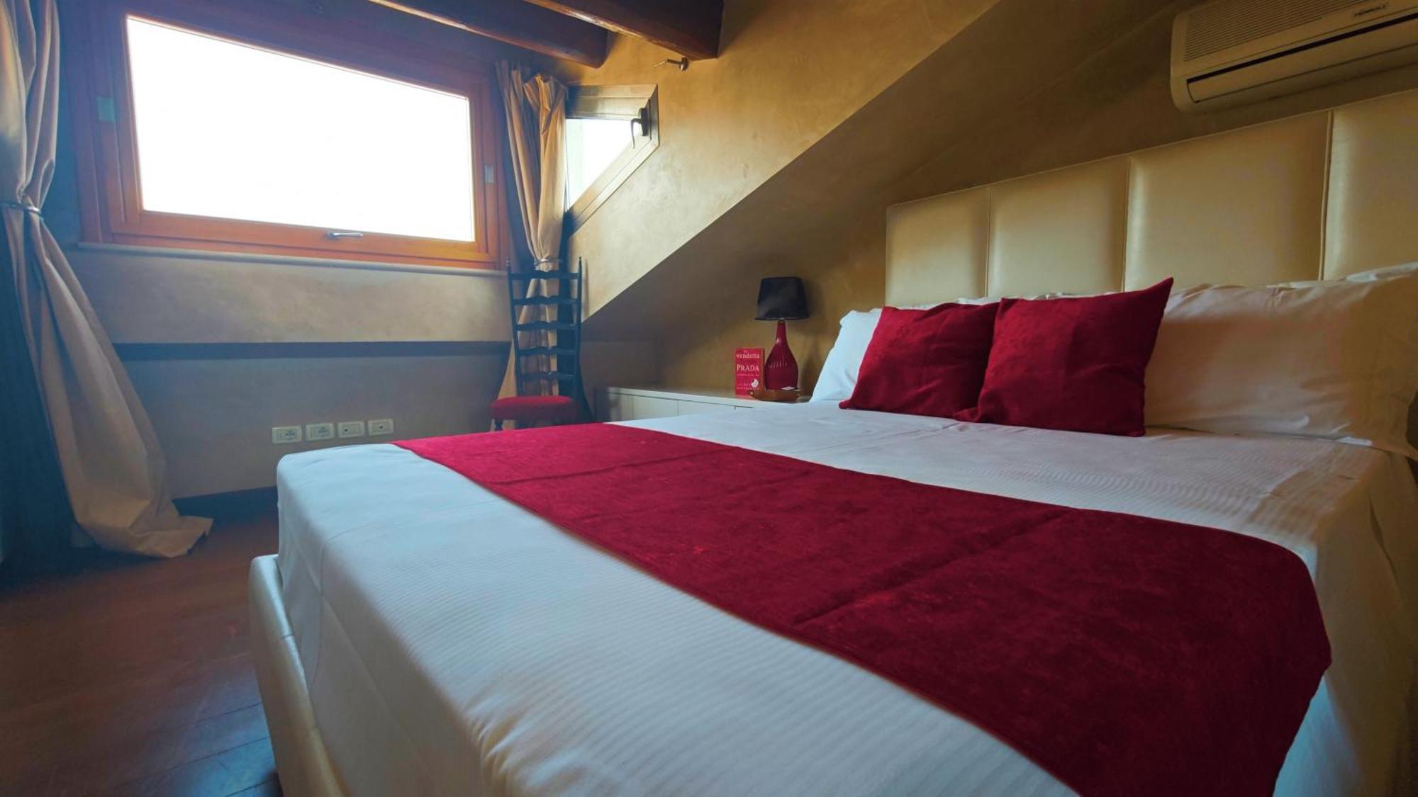 Opera Luxury Apartment Verona Eksteriør billede