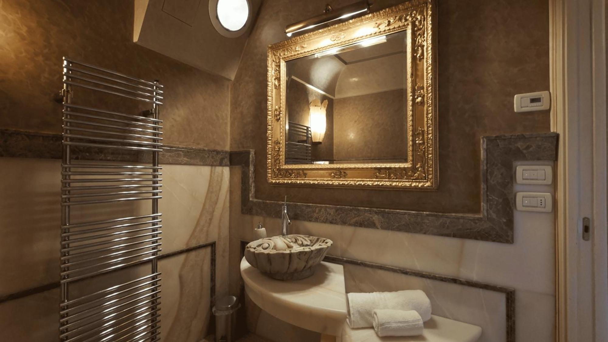 Opera Luxury Apartment Verona Eksteriør billede