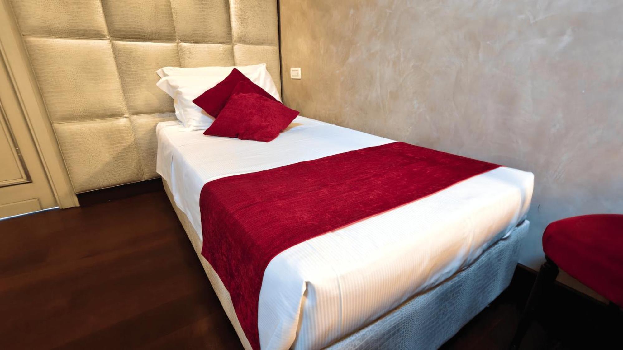 Opera Luxury Apartment Verona Eksteriør billede