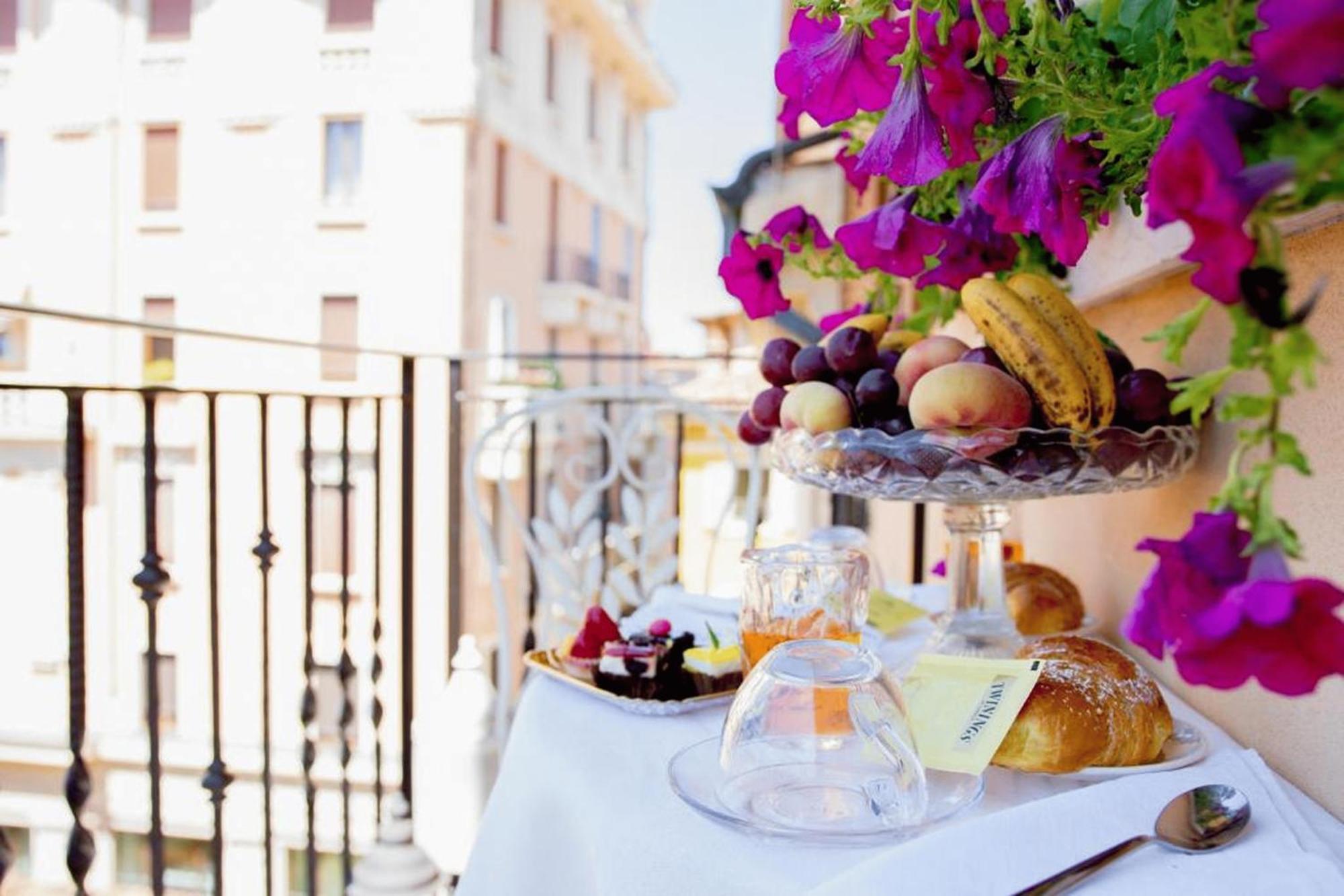 Opera Luxury Apartment Verona Eksteriør billede